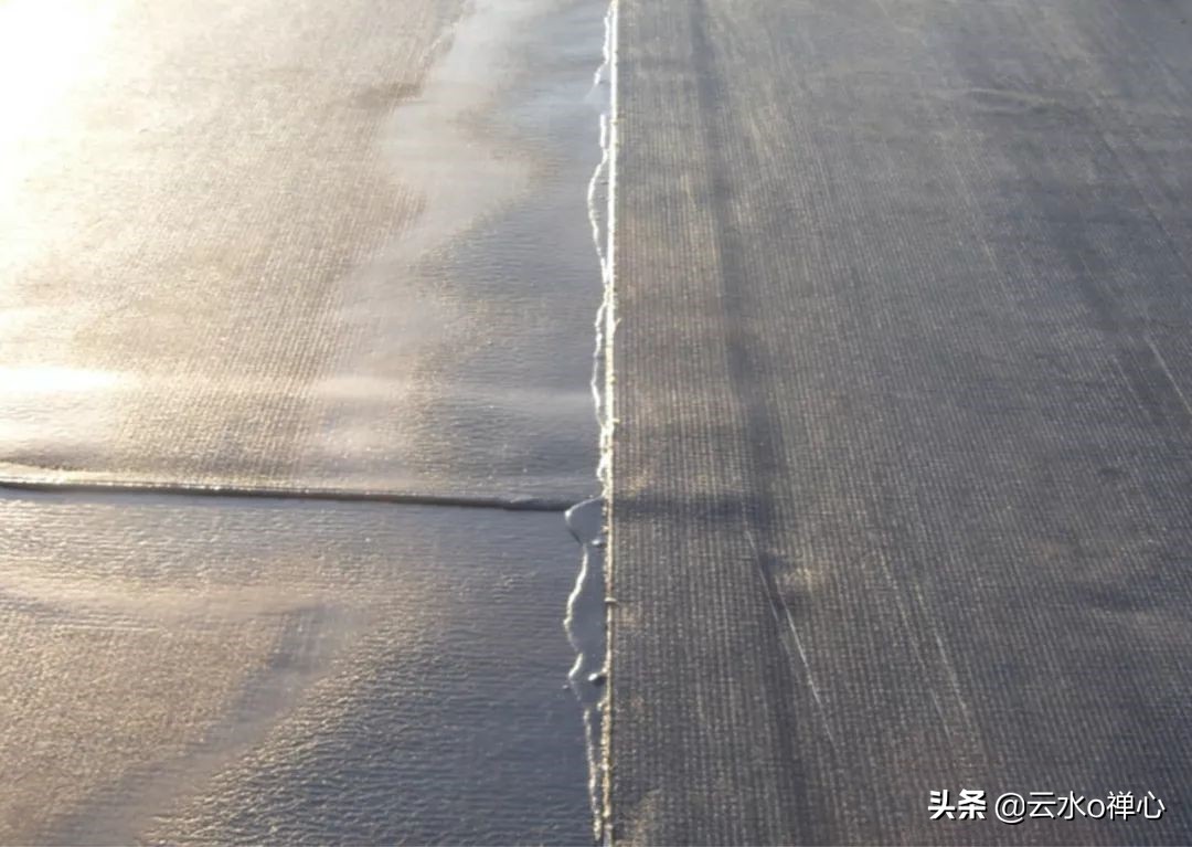 屋顶装修视频教程-屋顶太高怎么装修显的不太空？