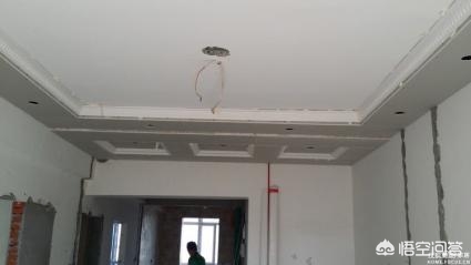 做吊顶一般用什么板-吊顶用石膏板好还是用木板好？