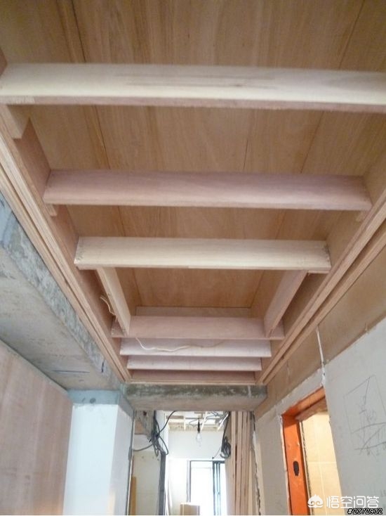 做吊顶一般用什么板-吊顶用石膏板好还是用木板好？