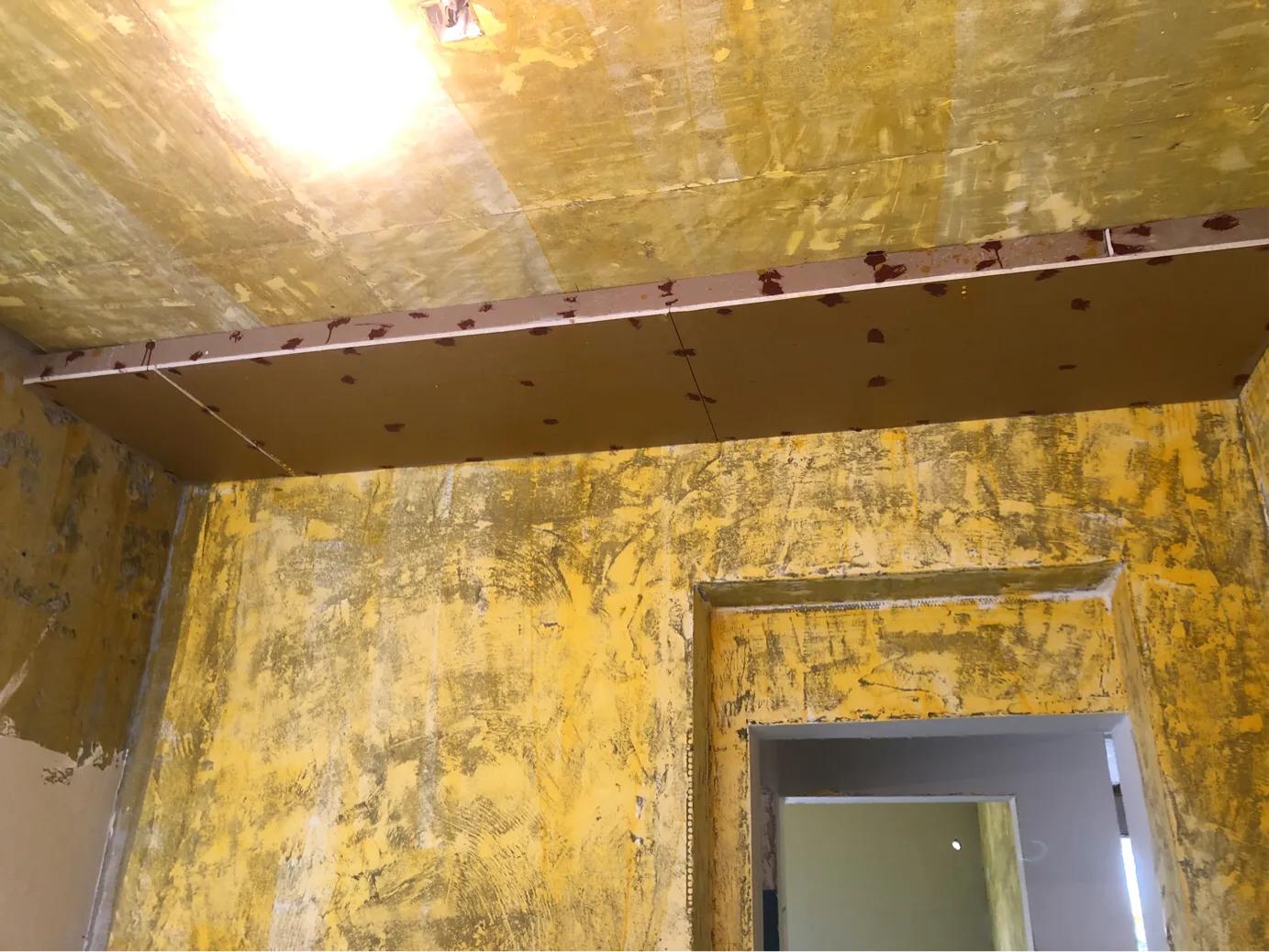 先吊顶先刷墙还是墙漆-吊顶乳胶漆跟墙面乳胶漆一样吗？