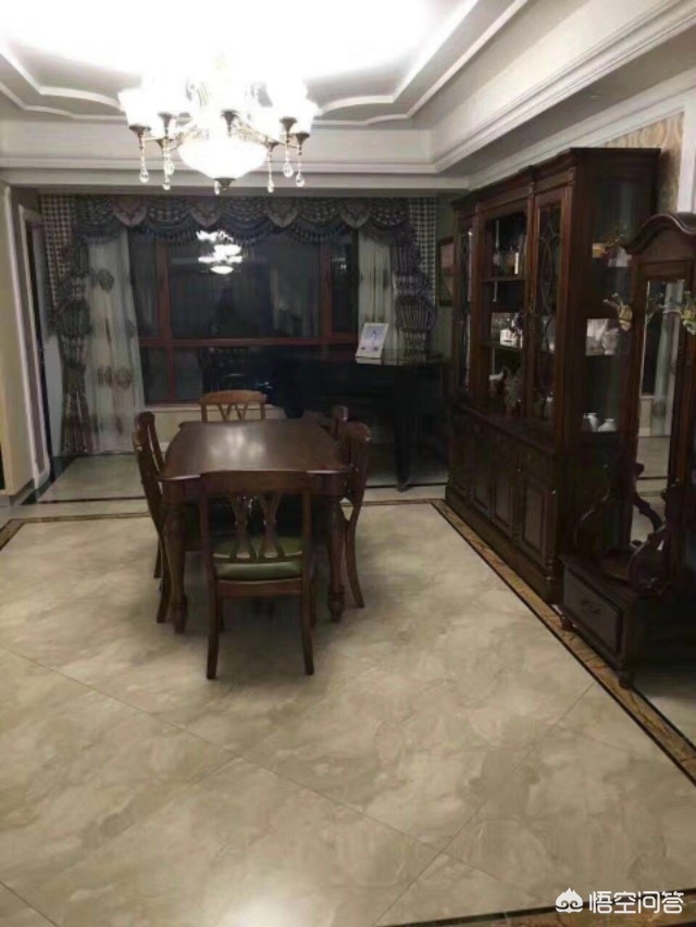 装修吊顶大概需要多少钱-客厅装修吊顶一个平方多少钱？