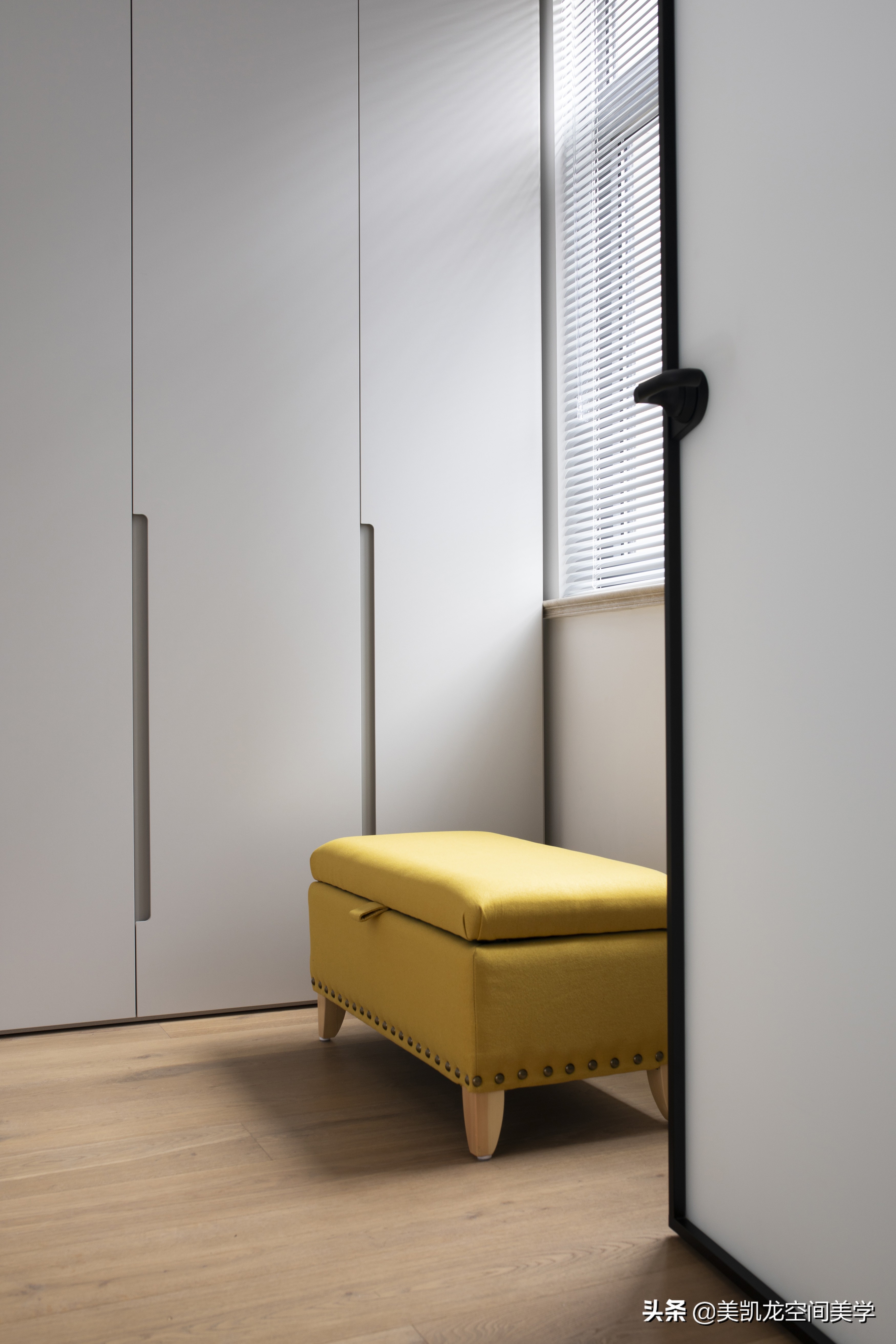 大宅装修效果图-农村的两层小别墅怎么装修好?客厅全屋贴瓷砖,电视背景墙该怎么设计? 大宅装修效果图-农村的两层小别墅怎么装修好?客厅全屋贴瓷砖,电视背景墙该怎么设计?