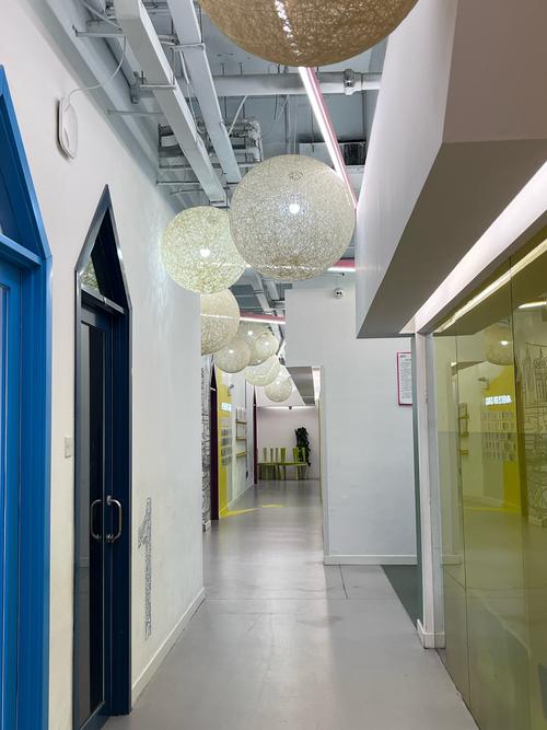 公司装修 英文-装修房子用英语怎么说？